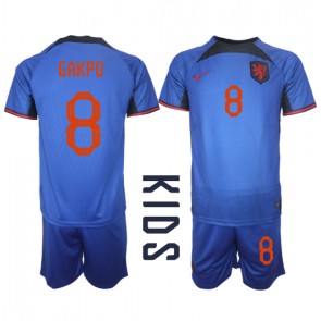 Nederländerna Cody Gakpo #8 kläder Barn VM 2022 Bortatröja Kortärmad (+ korta byxor)